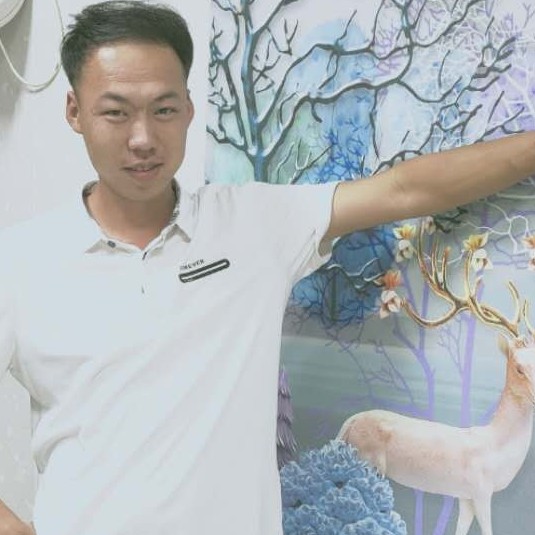 唇彩迎细心的照片