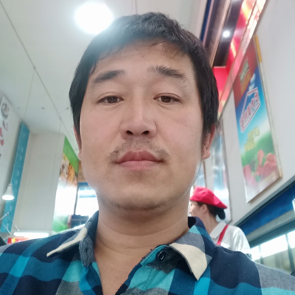青岛海边浪子的照片
