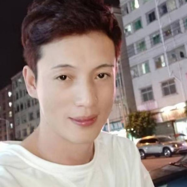 翁艳的照片