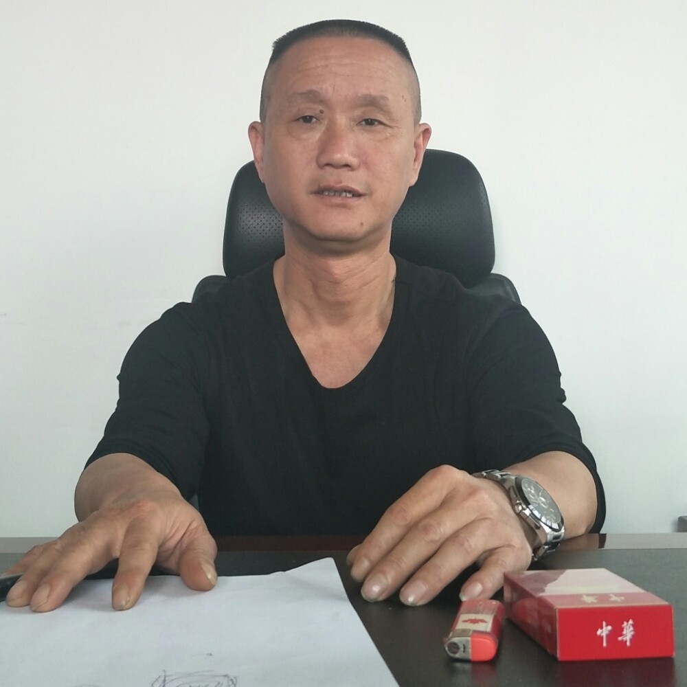 和谐有唇彩的照片