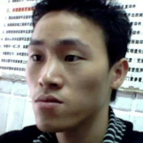 郭荣的照片