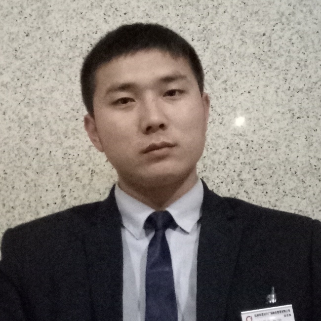 被罚站的树的照片