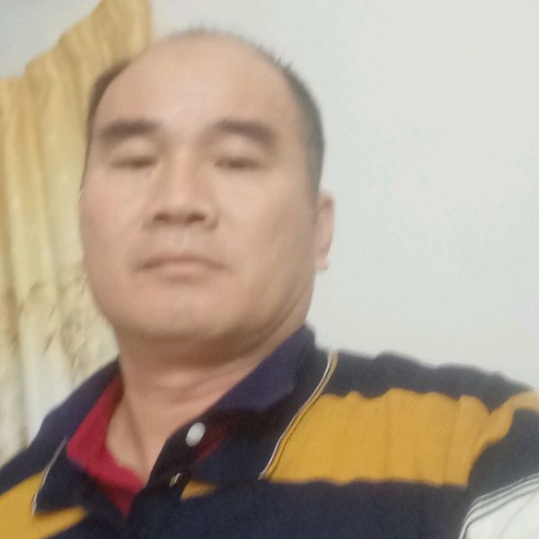 情话怡然的老实人的照片