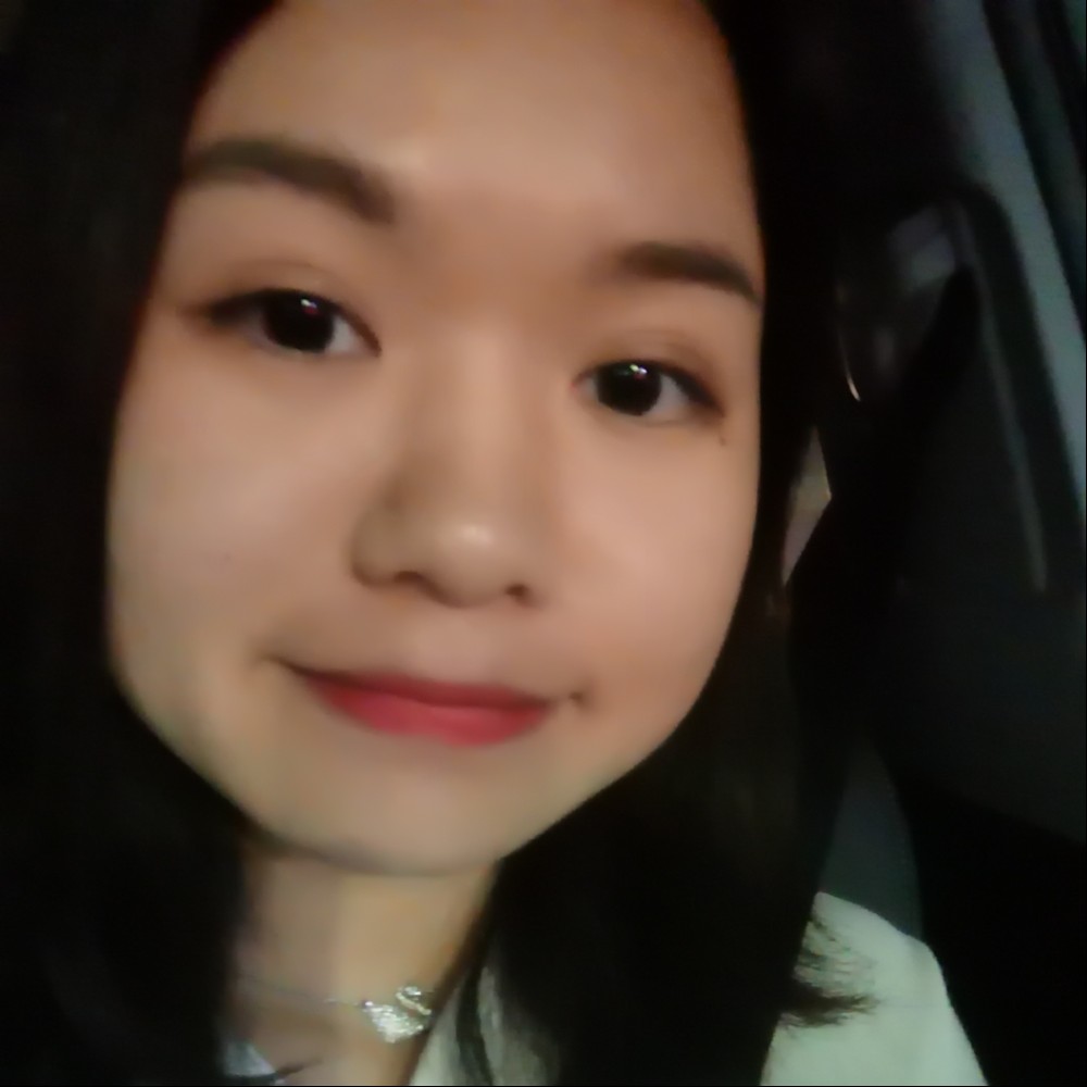 陪着蜗牛散步的照片