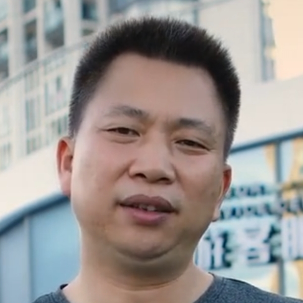 珠峰上的雪的照片