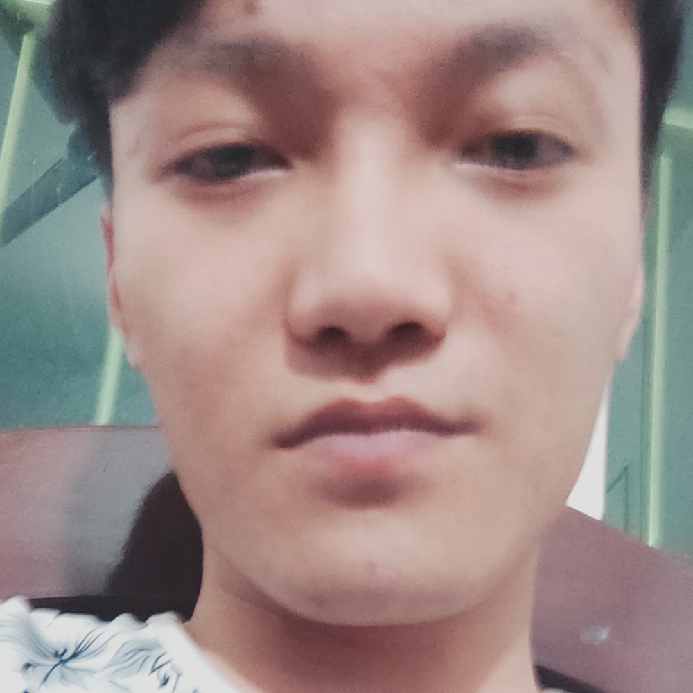 紧张迎寒风的照片