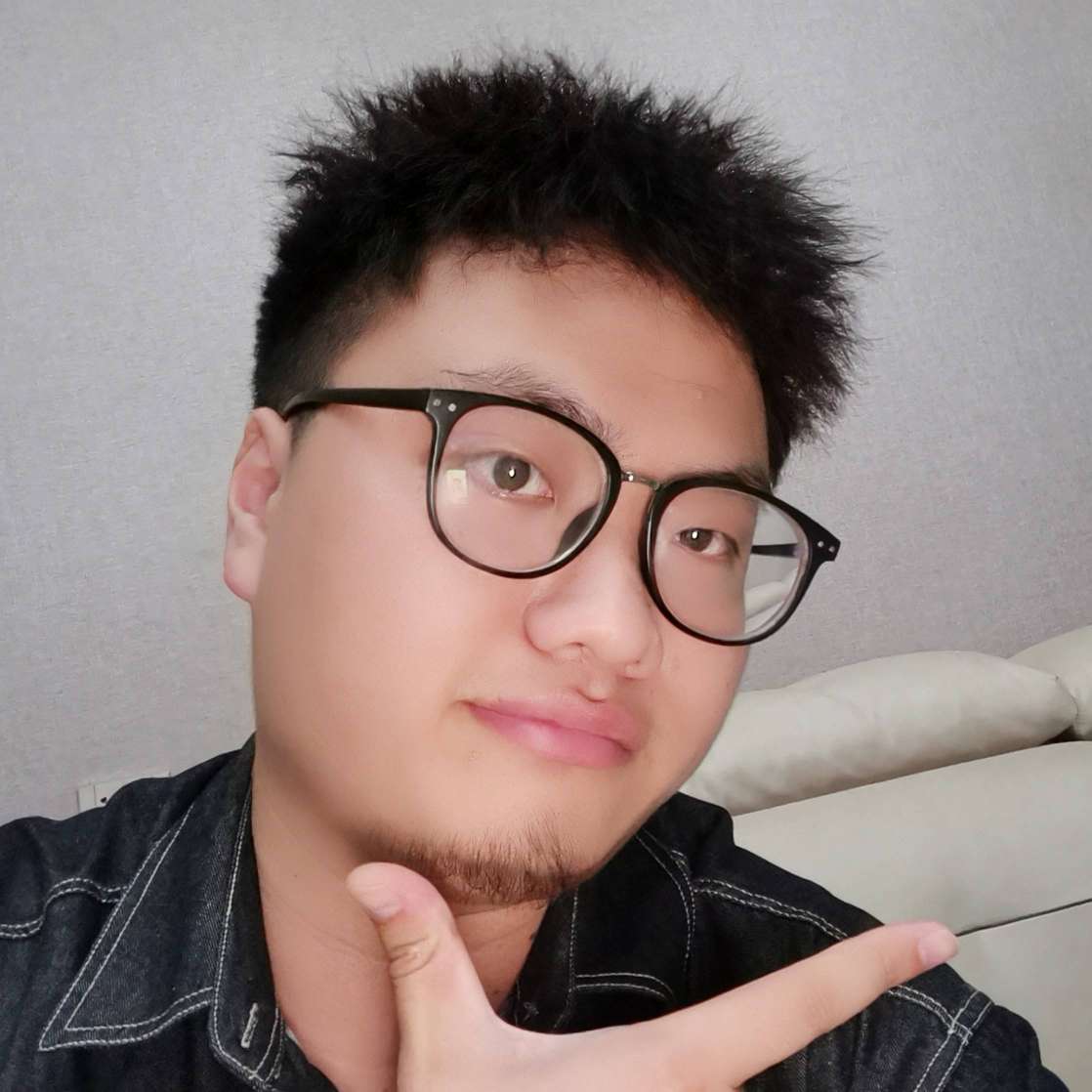 单纯迎枕头的照片