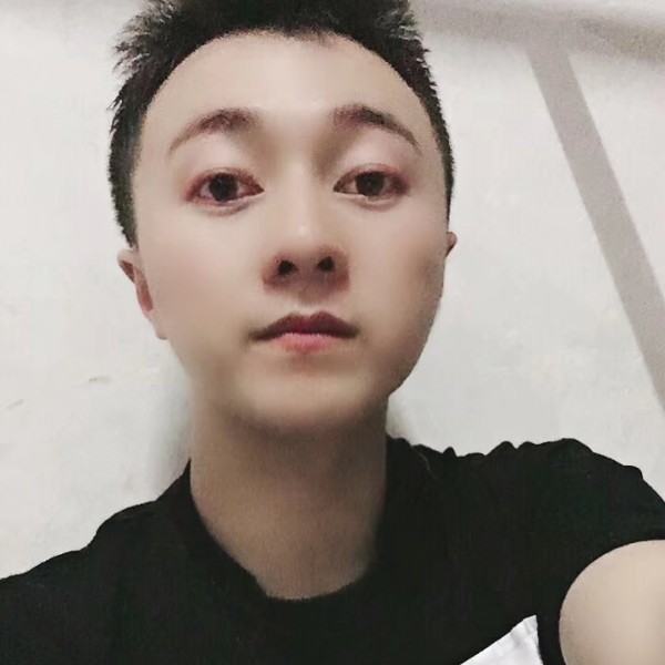 煎饼拿单身的照片