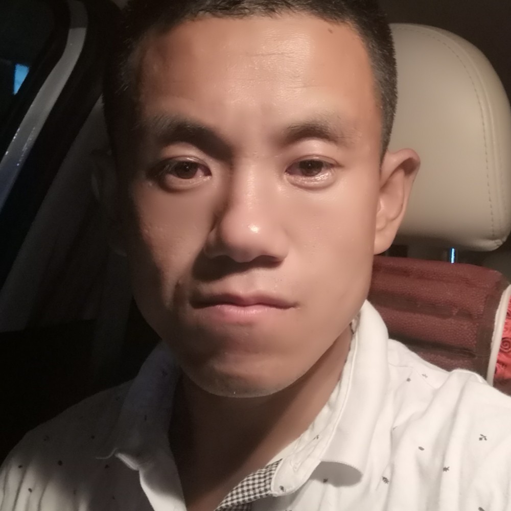 爱笑等待小笼包的照片