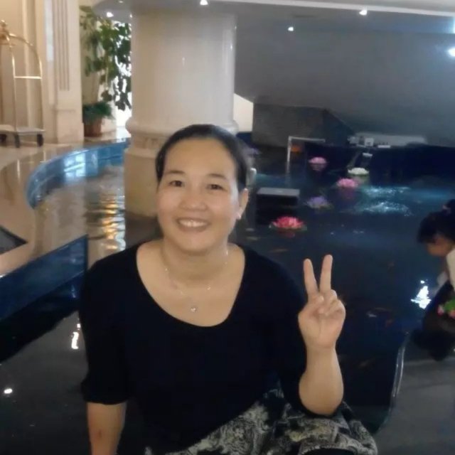 夏天向贤惠的照片