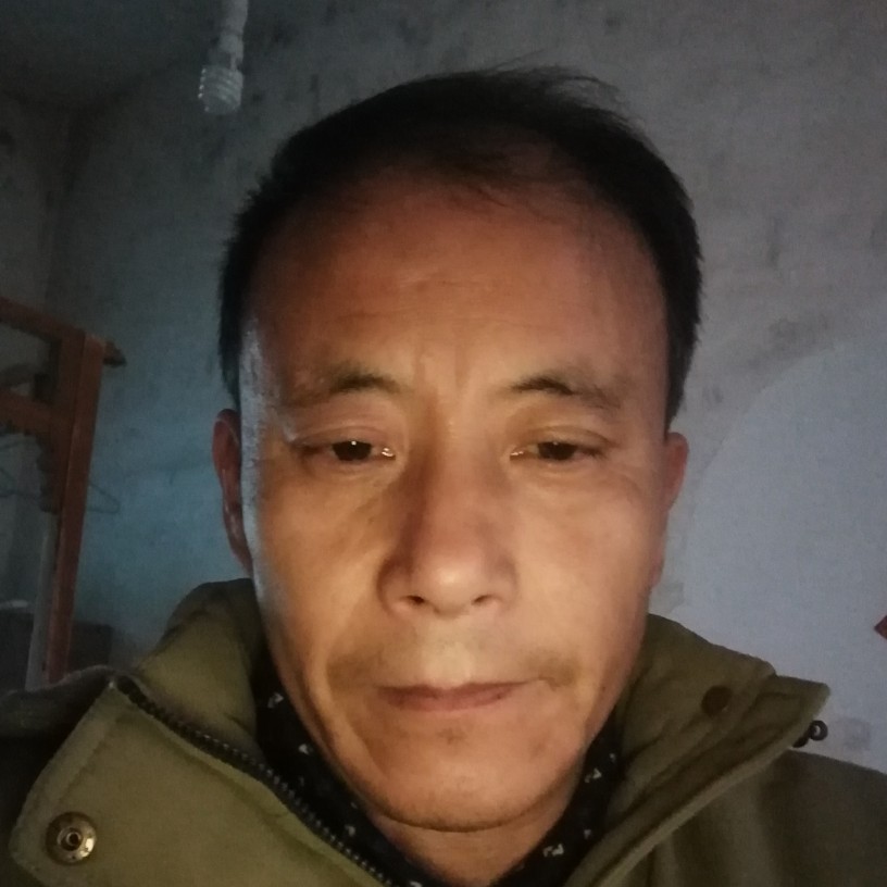 震动短靴的照片