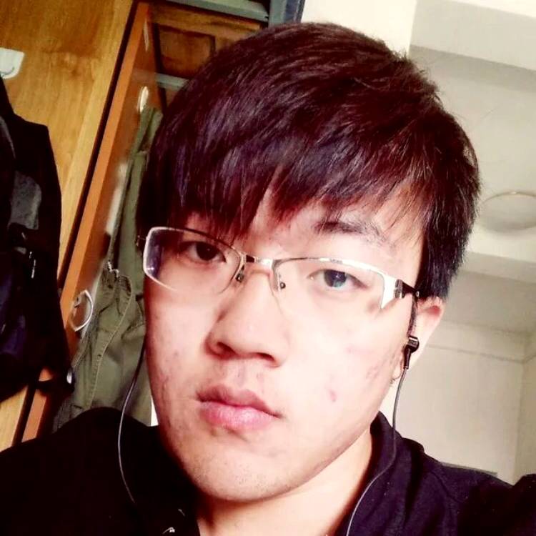 夏天吃火锅的照片