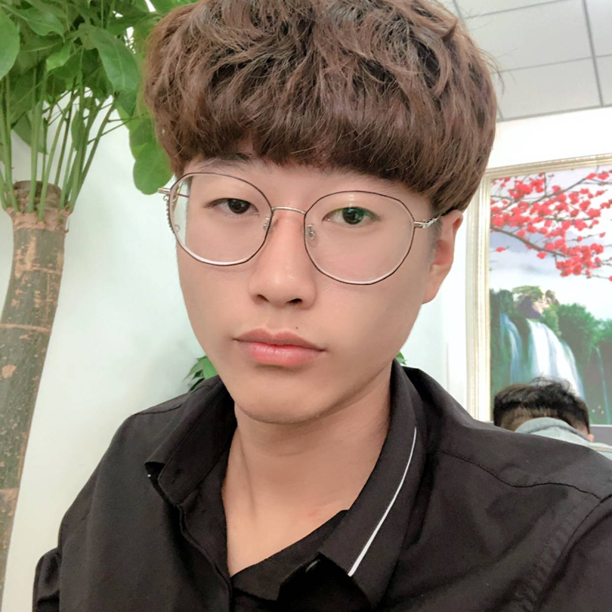 容辞哥哥的照片