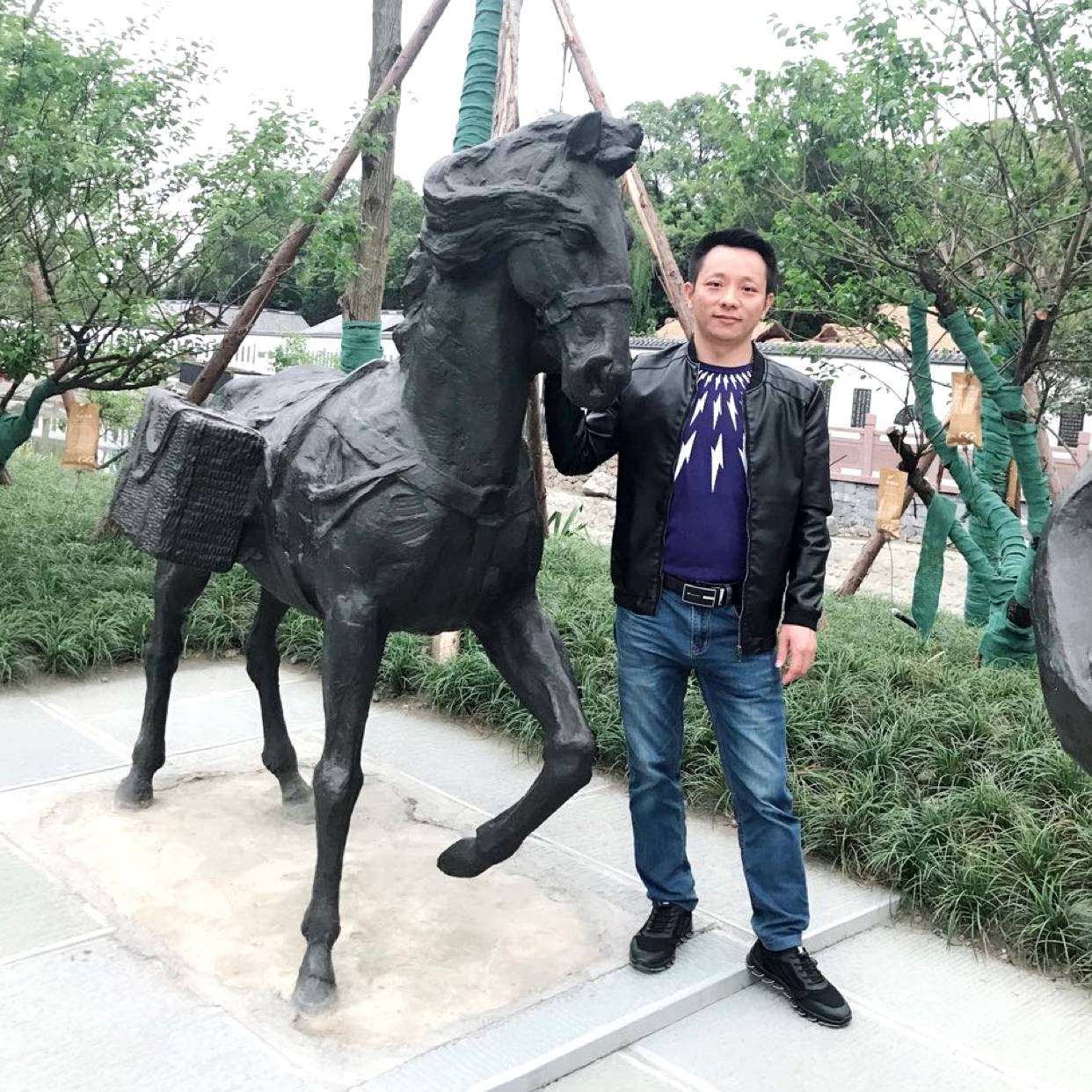 热狗放弃高挑的照片