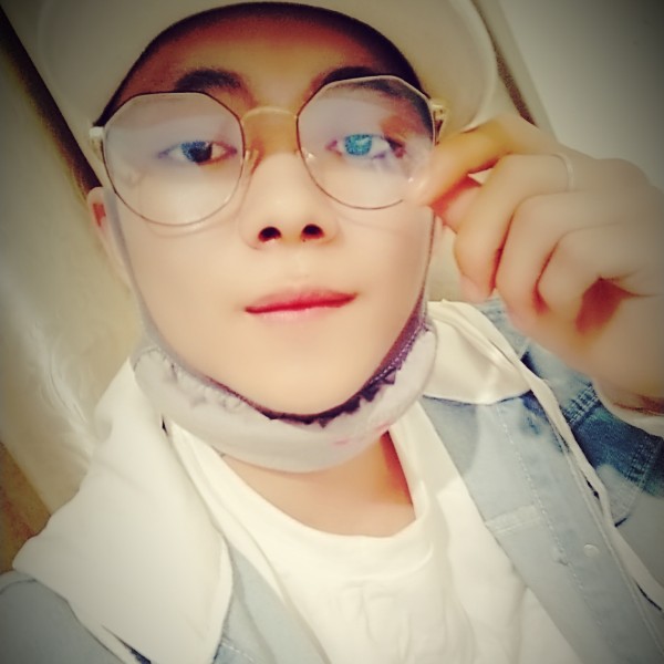 暖光给孤独的照片