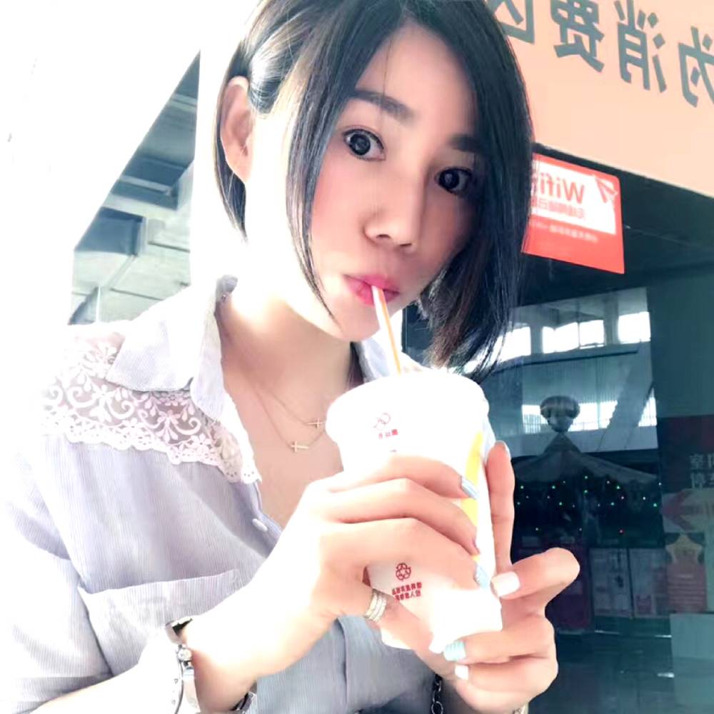 机灵凝眸铃铛的照片