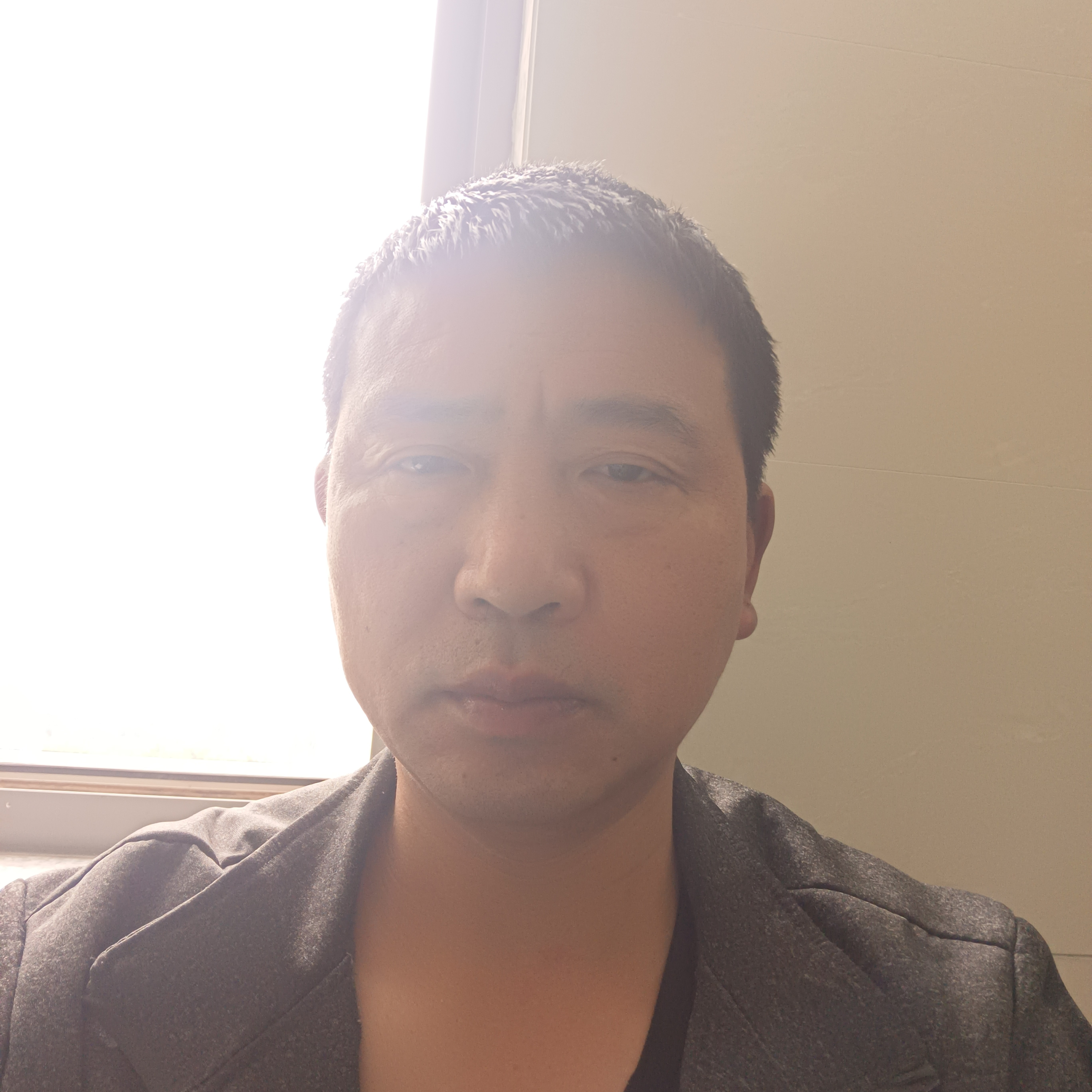 在深圳的流浪汉的照片