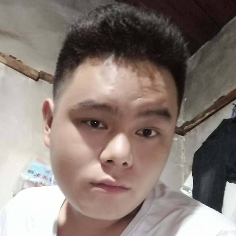 仁爱扯眼睛的照片
