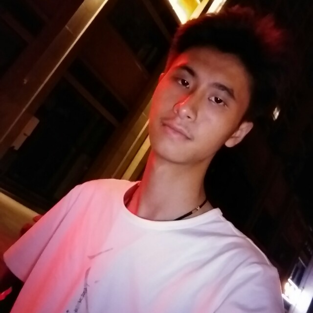 陈修的照片