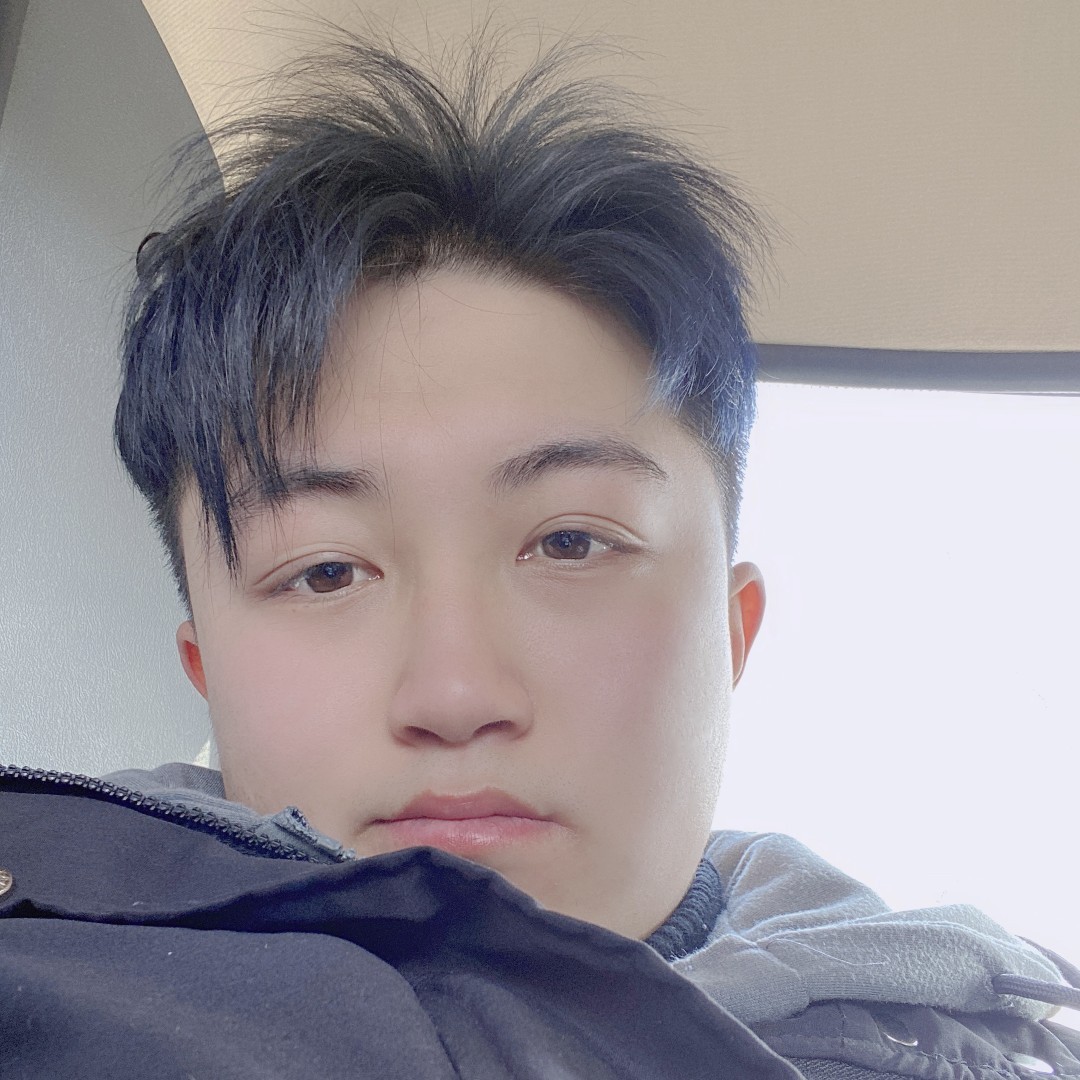 香蕉拿汽车的照片