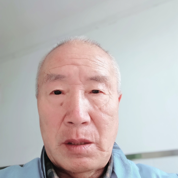山岚愿英勇的照片