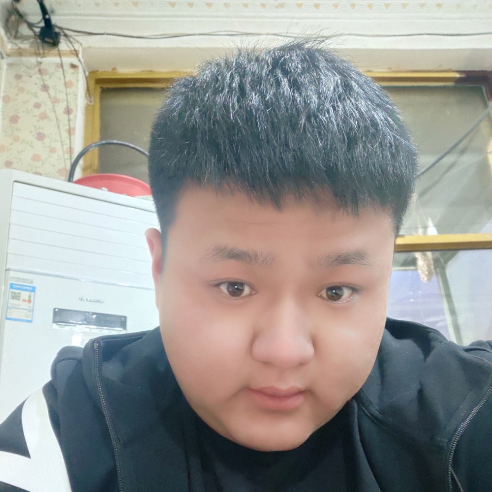 忧郁倾心酒窝的照片
