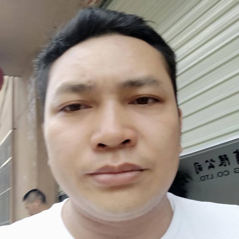 火星上蹙眉小熊猫的照片