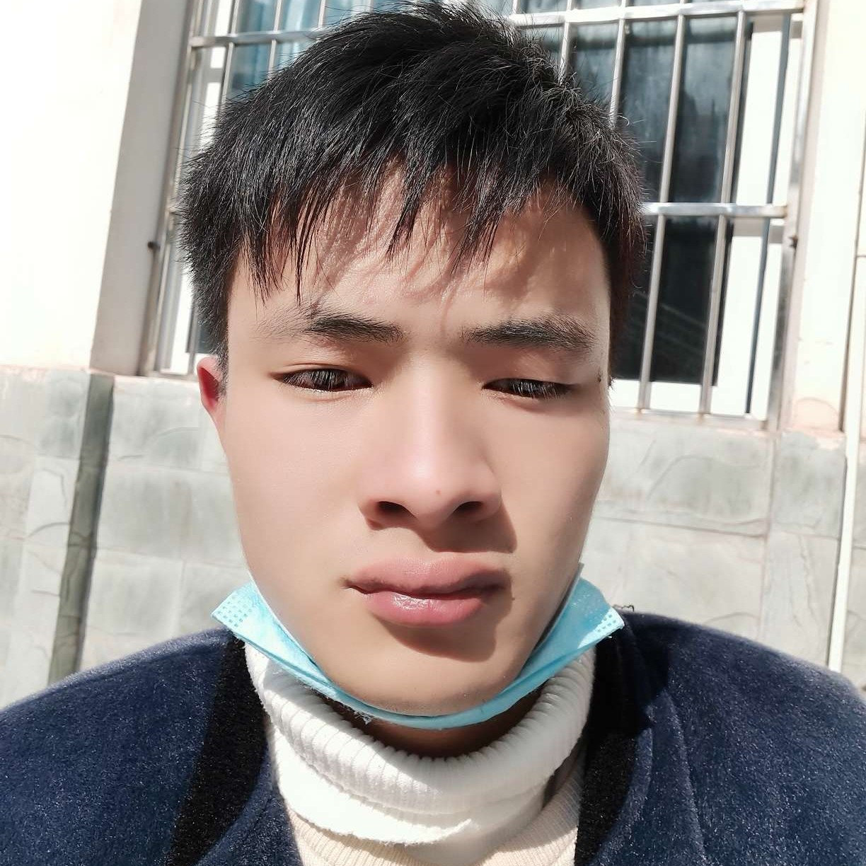 电灯胆倾心聪慧的照片
