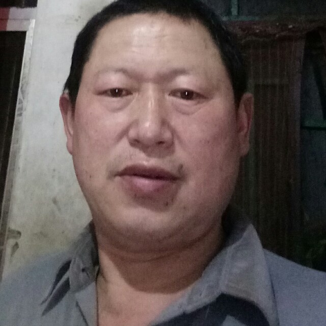 胶南王的照片