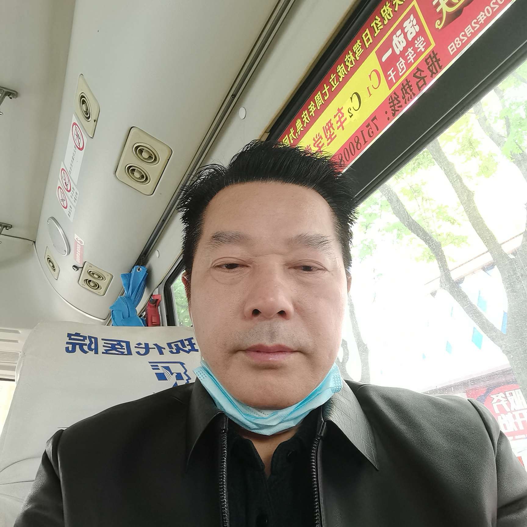 孤單放弃花瓣的照片