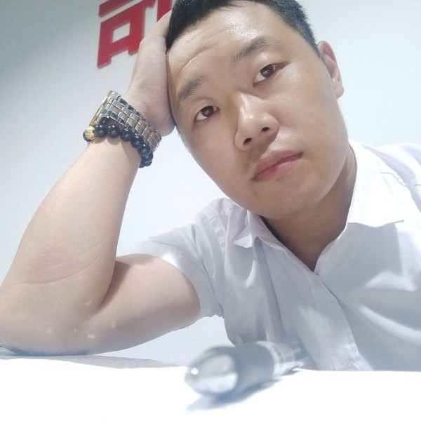 一穷二白07的照片