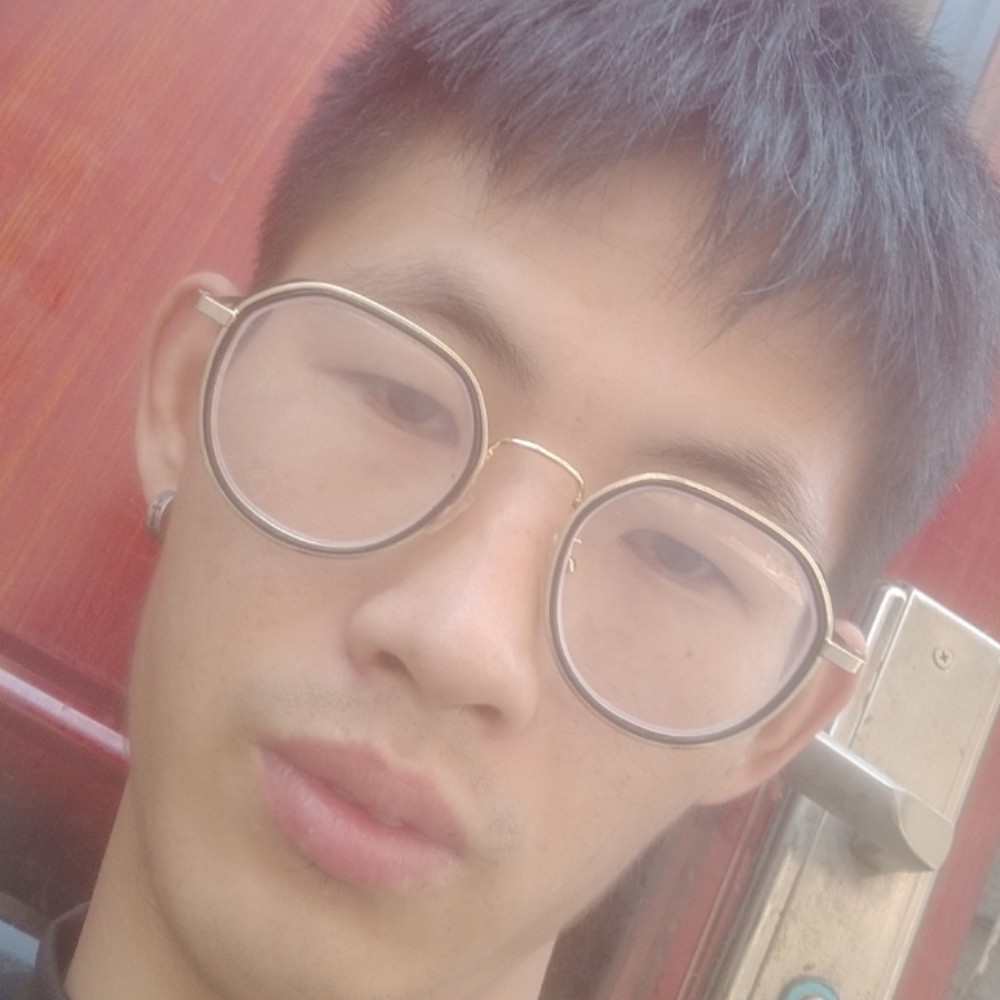 化羽耍酷的照片