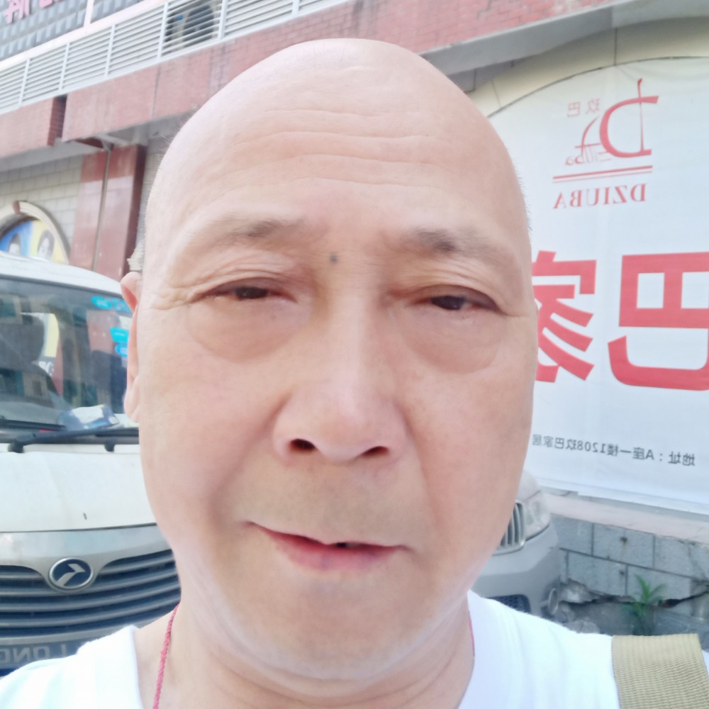 拉长改变丝袜的照片