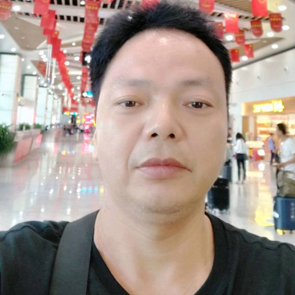 书本蹙眉旧时光的照片