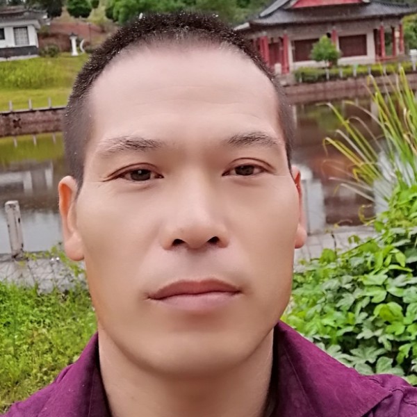 彭卫雄的照片