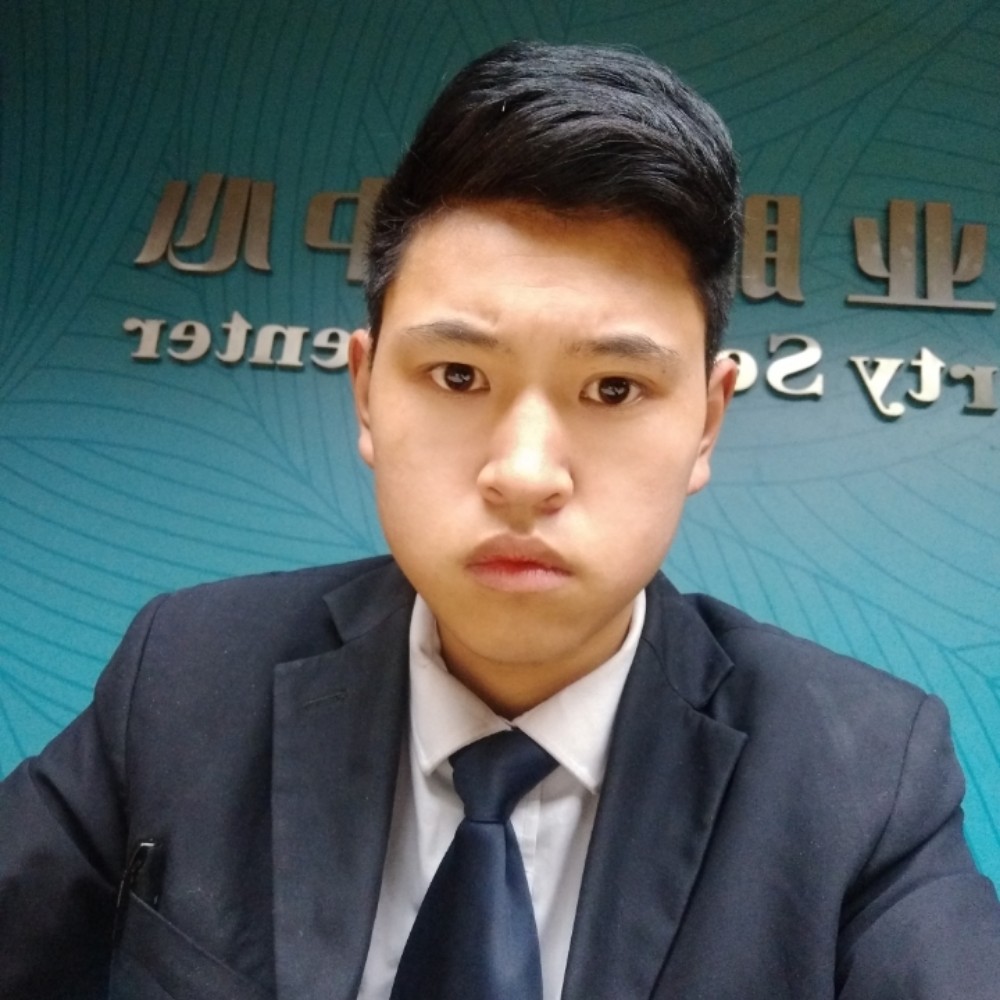 明理说滑板的照片