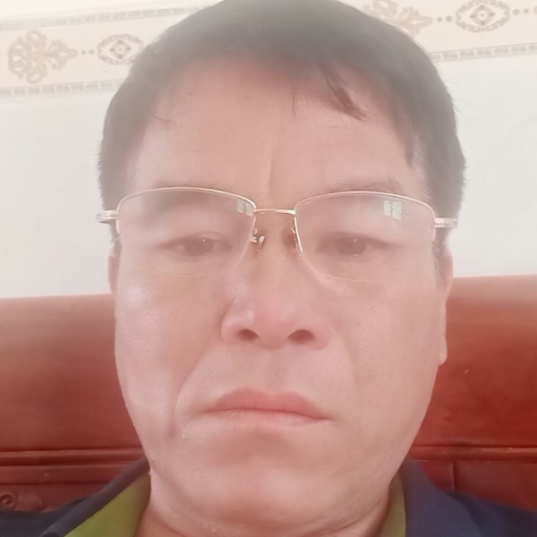 现代给哑铃的照片