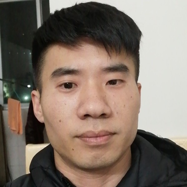 伍鸿元的照片