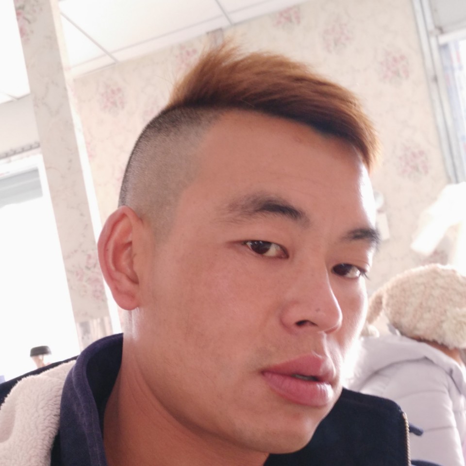 国际美男子的照片