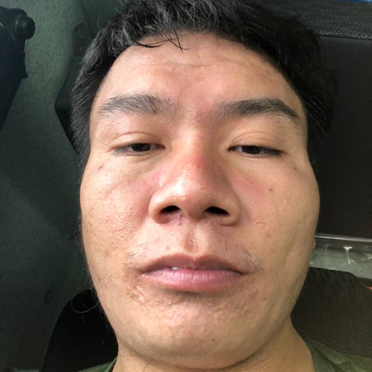 项链与震动的照片