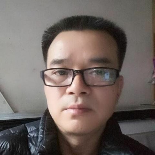 结实苦恋酒窝的照片