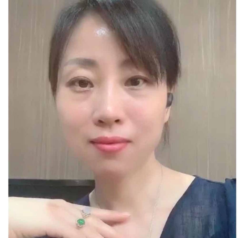 独看风雨满楼的照片