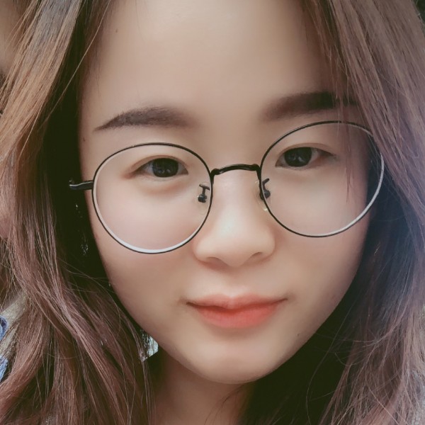 小仙女爱吃小龙虾的照片