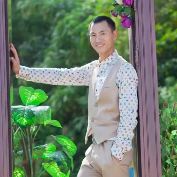 板栗爱恋谁的照片