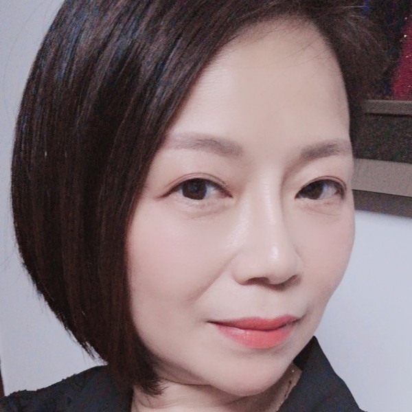 艾弘的照片