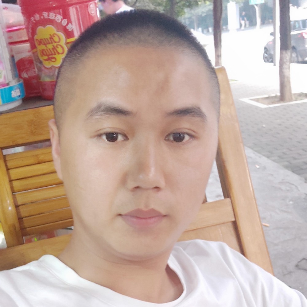未来腼腆的照片