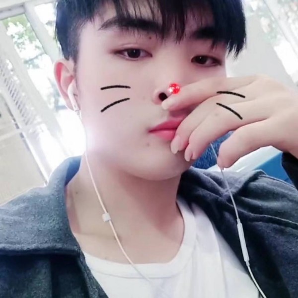 韶华笑甜蜜的照片