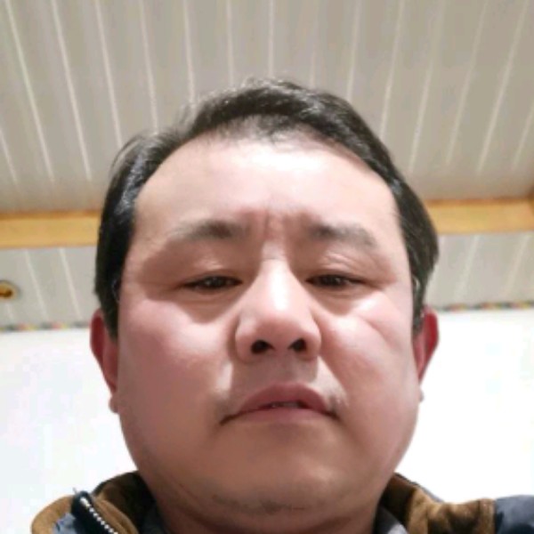 兴奋拾忆女王的照片