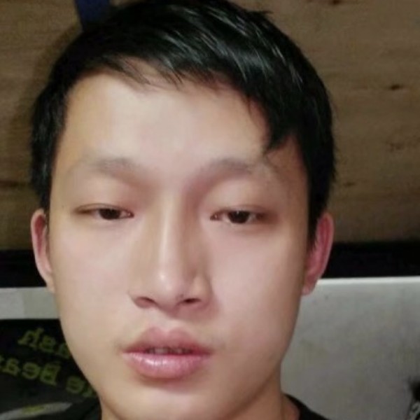 简简单单微笑的照片