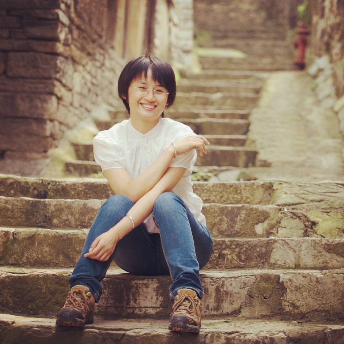 请你看月亮的照片